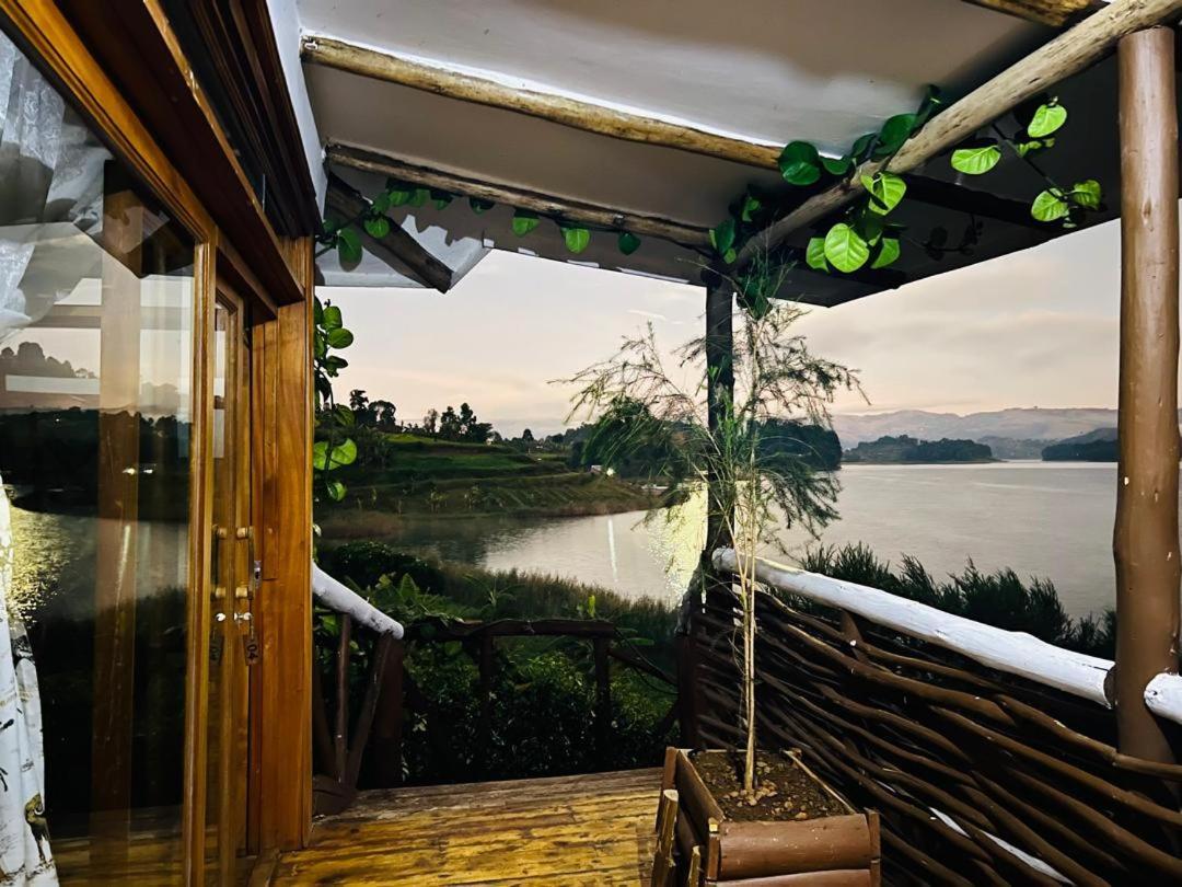 Lake Bunyonyi Rock Resort Kabale Exterior photo